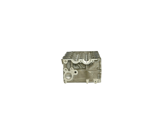 Các bộ phận động cơ ô tô nhôm Đầu xi lanh động cơ 11101-30040 2KD